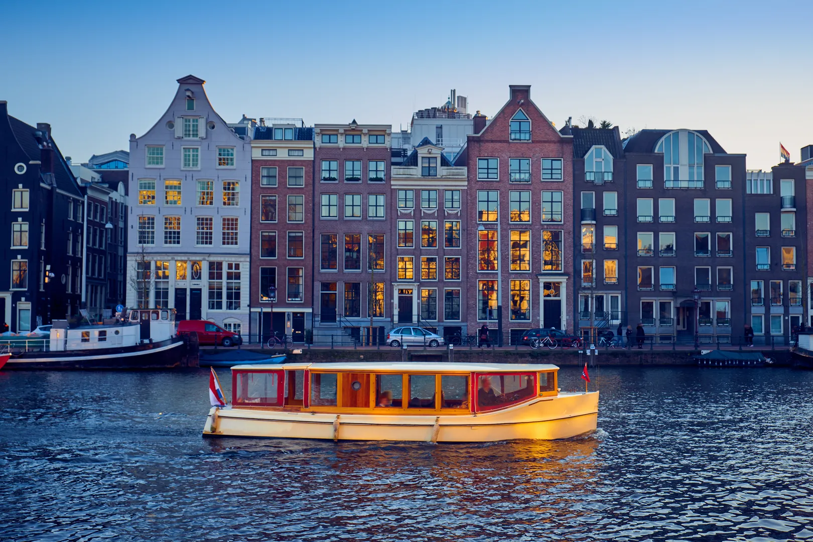 Balade en bateau électrique une activité exclusive à Amsterdam avec INNOV'events