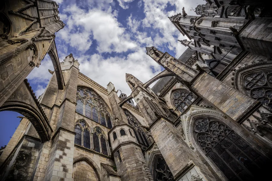 Visite interactive de la cathédrale Saint-Gatien une activité exclusive à Tours avec INNOV'events