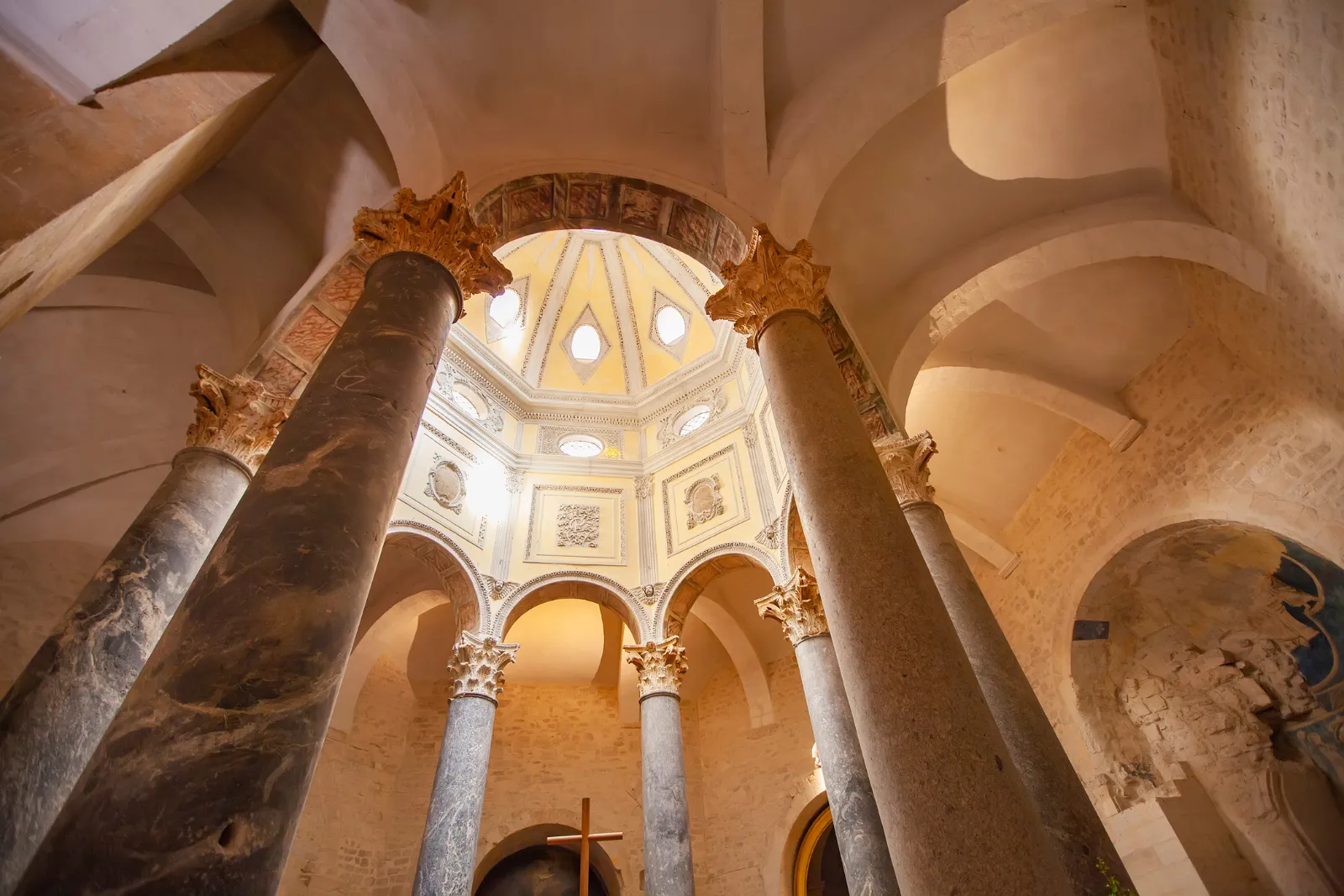 Visite de la cathédrale Saint-Sauveur une activité exclusive à Aix-en-Provence avec INNOV'events