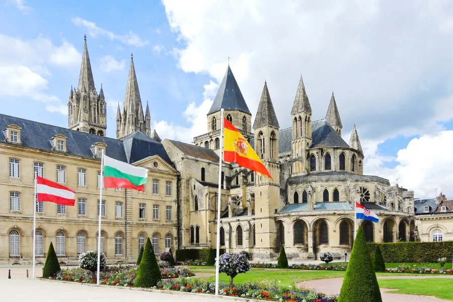 Chasse au trésor dans le centre historique une activité exclusive à Caen avec INNOV'events