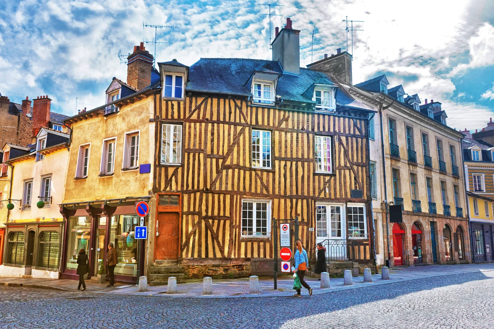 Visite guidée du centre historique de Rennes une activité exclusive à Rennes avec INNOV'events