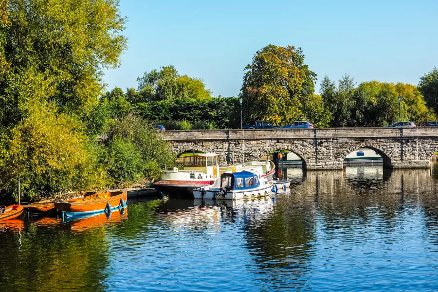 Balade en bateau sur la rivière Avon une activité exclusive à Bath avec INNOV'events