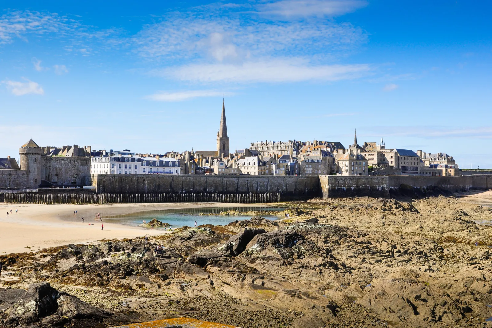 Exploration des remparts de Saint-Malo une activité exclusive à Saint-Malo avec INNOV'events