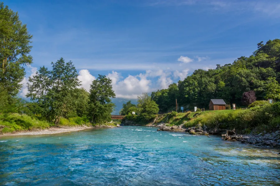 Compétition de kayak sur le Gave de Pau une activité exclusive à Pau avec INNOV'events