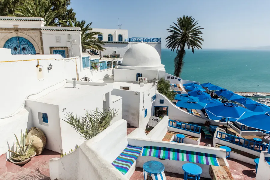 Chasse au trésor dans Sidi Bou Saïd une activité exclusive à Tunis avec INNOV'events