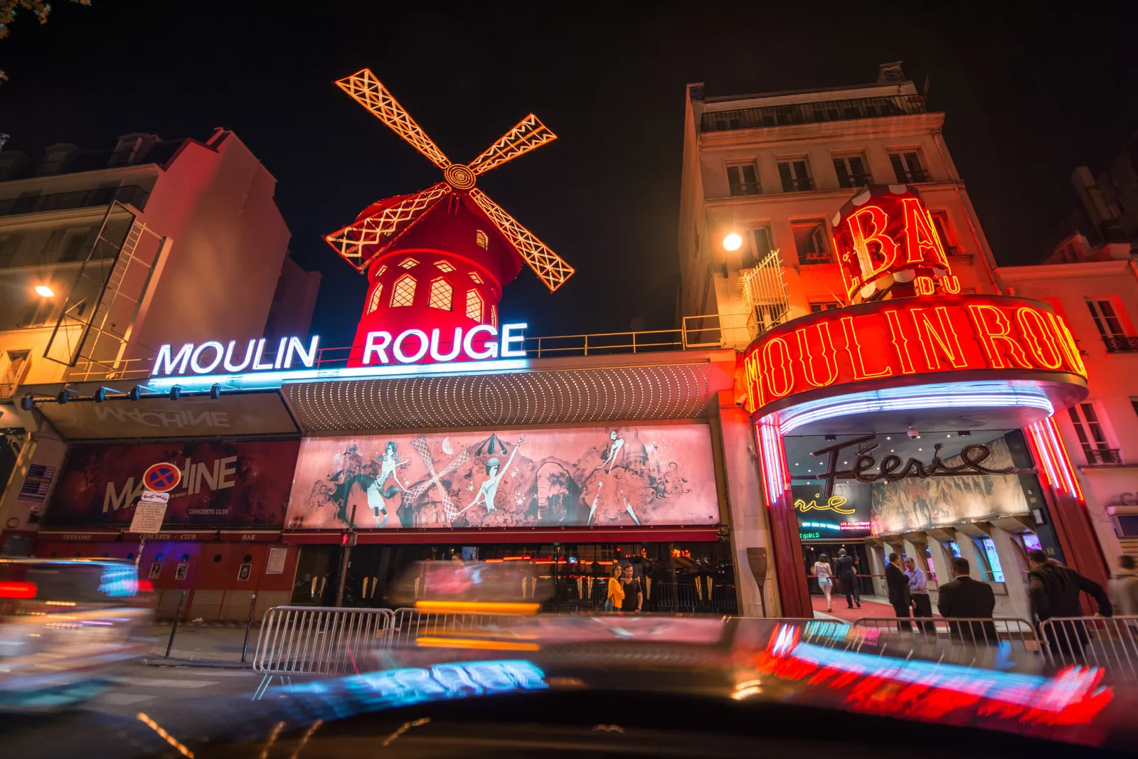 Soirée cabaret au Moulin Rouge une activité exclusive à Paris avec INNOV'events