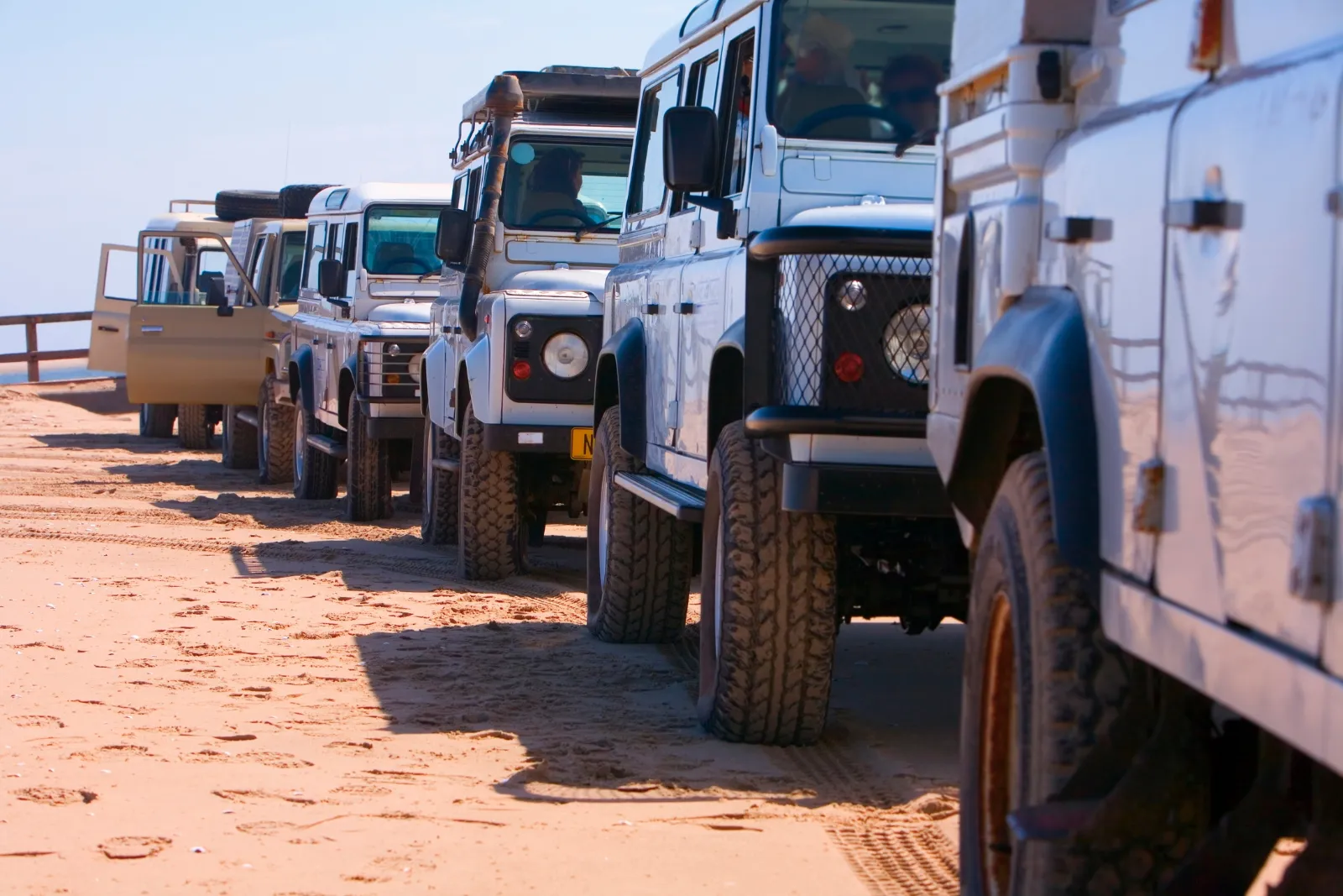 Tour en 4x4 dans le désert tunisien une activité exclusive à Tunis avec INNOV'events