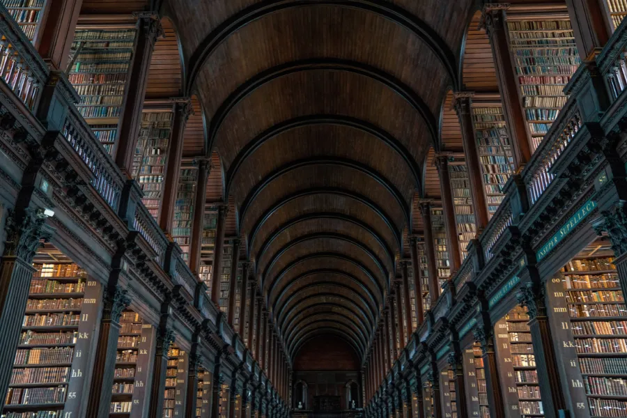 Visite guidée de Trinity College et du Livre de Kells une activité exclusive à Dublin avec INNOV'events