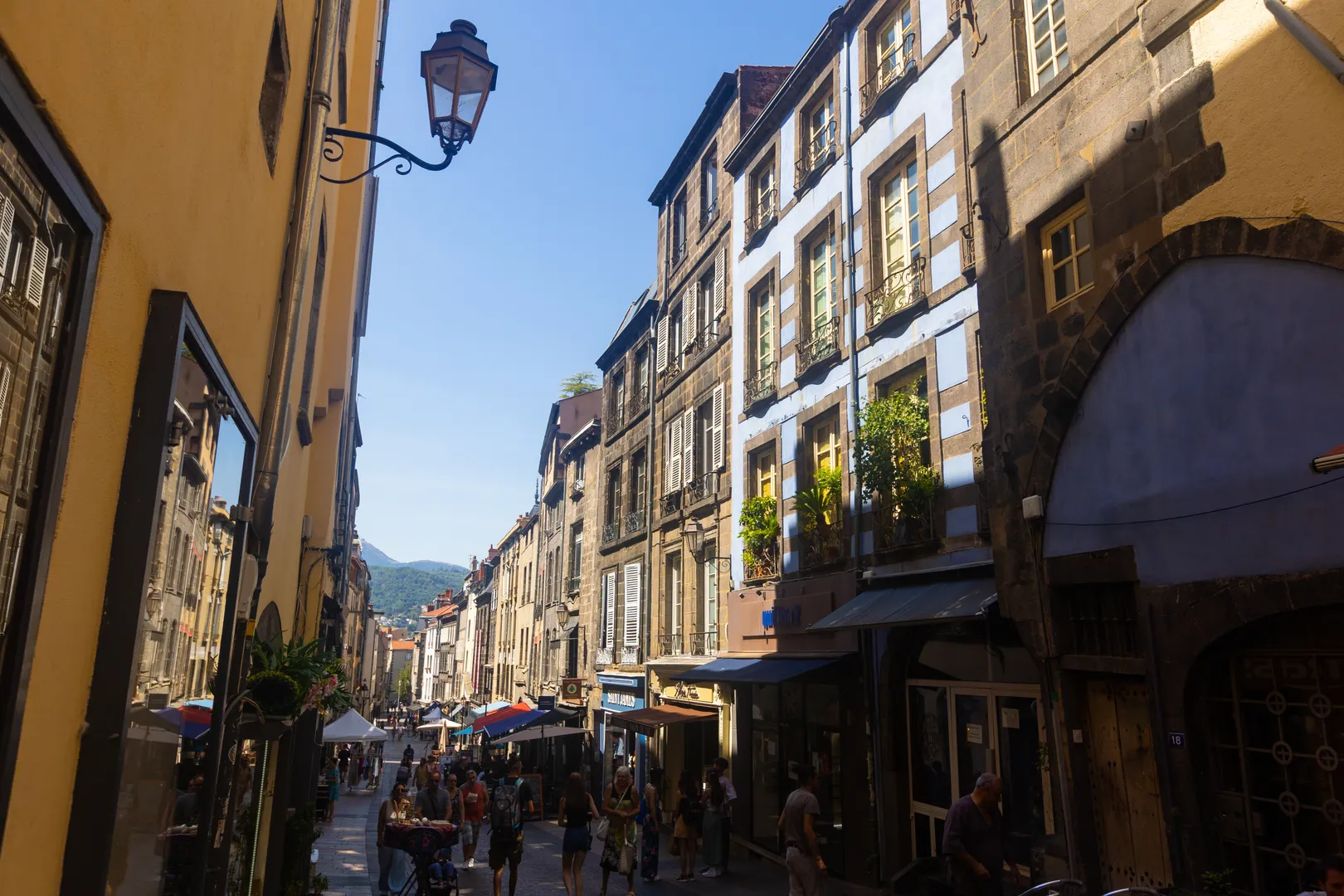 Organisez votre séminaire à Clermont-Ferrand : Notre offre de voyage d’entreprise, hôtels et activités