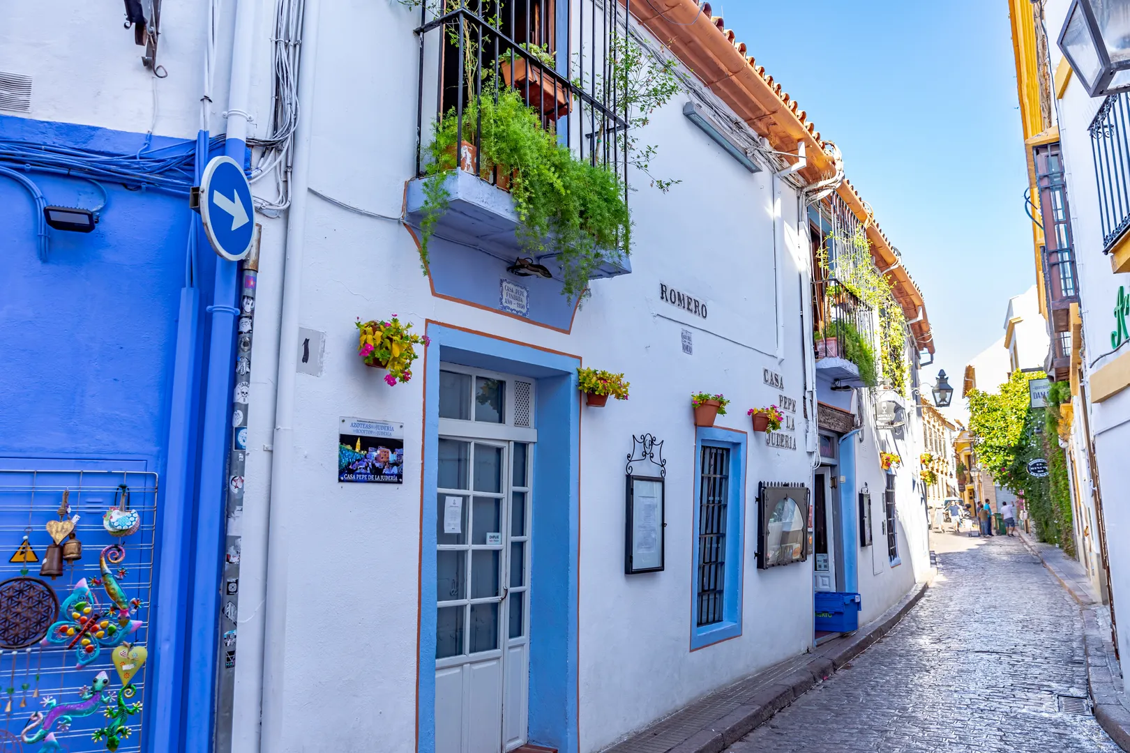 Voyage d'entreprise dans la ville de Cordoue organisé par INNOV'events, incluant visites culturelles, plages et gastronomie locale.