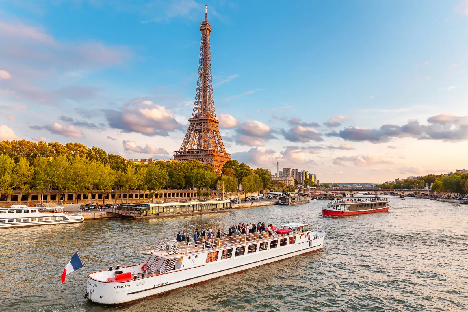 Vue sur la Tour Eiffel et la Seine à Paris pour un séminaire d'entreprise