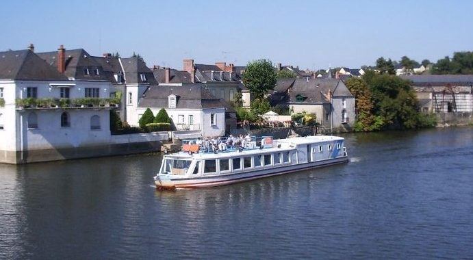 Louer une péniche sur la Sarthe (72)